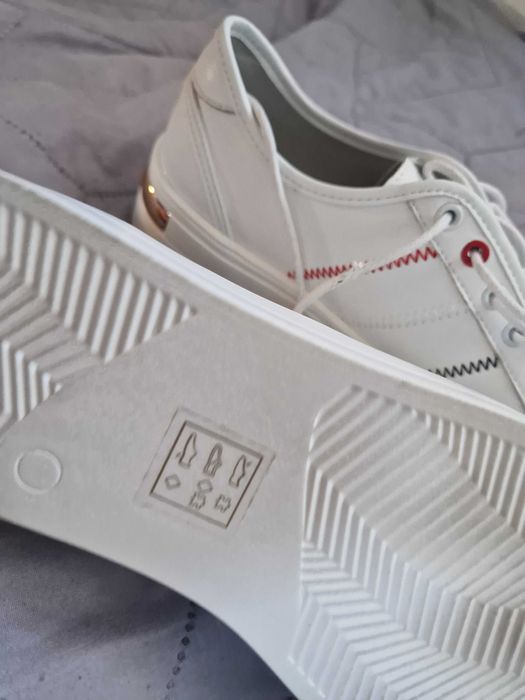 Sneakersy, trampki białe skórzane Goodin