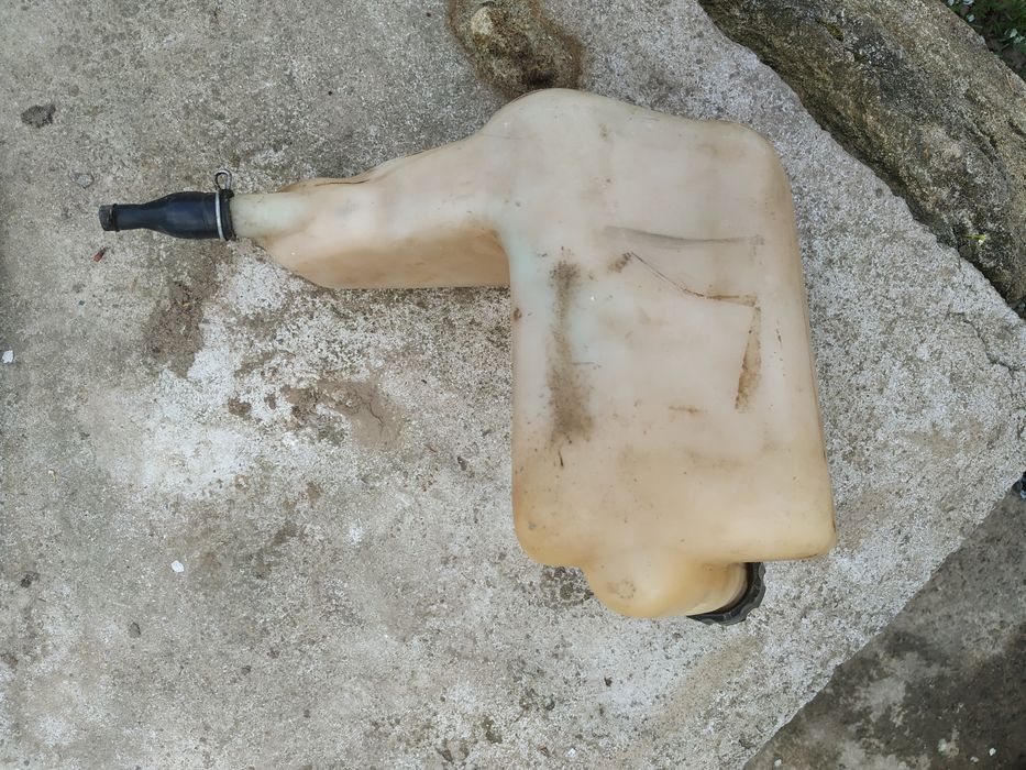 Продам масло бак honda Pal