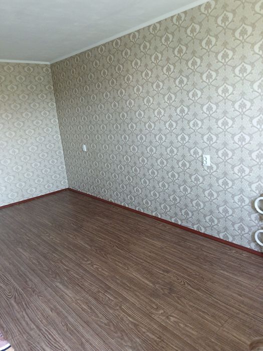 Продається велика кімната в гуртожитку