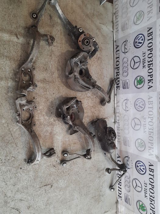 Цапфа  Audi a4b8 Audi a6c7 Audi q5 поворотный кулак a4 a6 q5