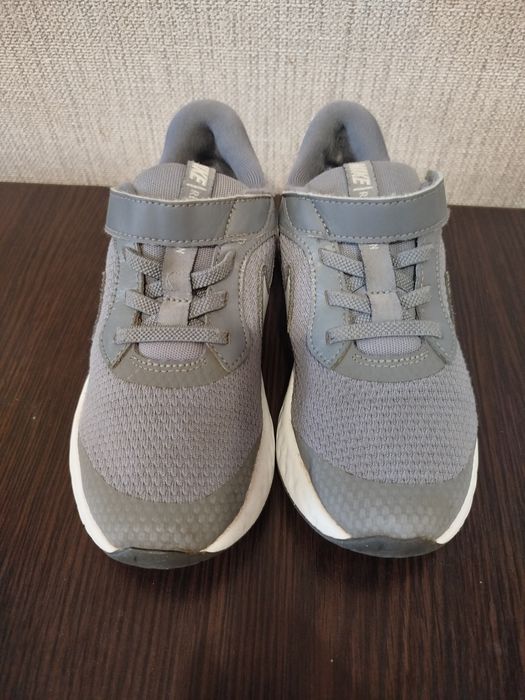 Оригінальні кросівки