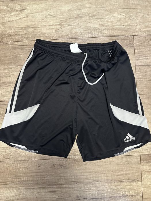 Футбольні шорти adidas