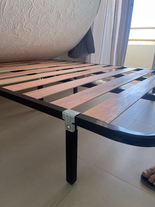 Estrado  190x140 com pés Armaçao Pêra