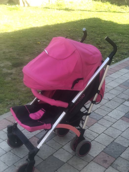 Каляска для дівчинки