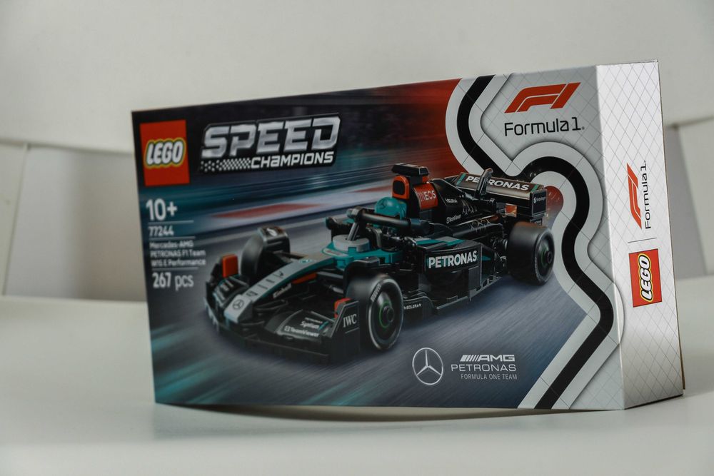 LEGO Speed Champions 77244 Mercedes AMG F1