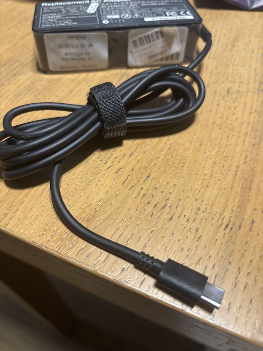 Replacement AC adapter 100-240V 1.8A 50-60Hz