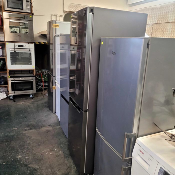 Regał wysoki. Możliwy transport