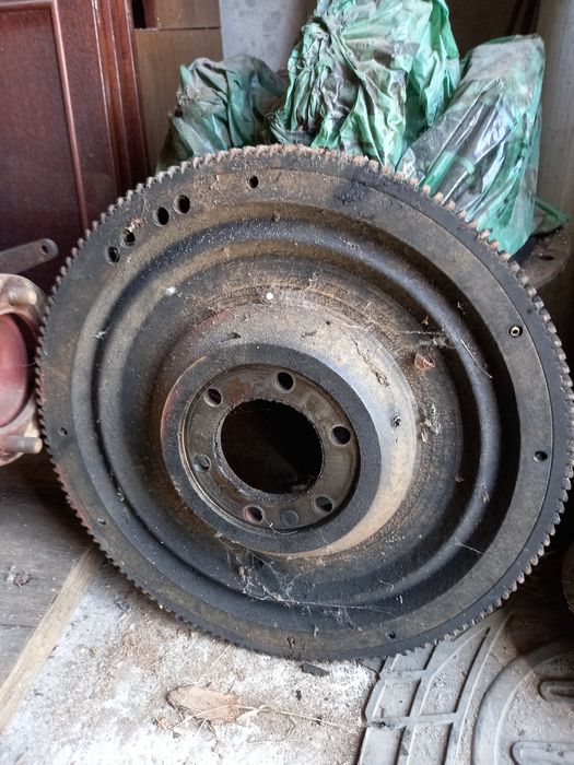 Маховик зил 130 в хорошем состоянии. М