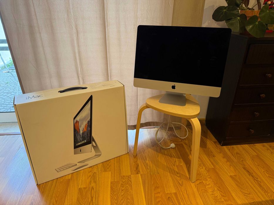 iMac com monitor de 21,5 polegadas 8GB 1TB
