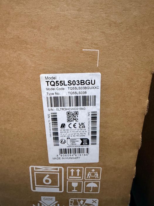 SAMSUNG FRAME 55’ TV OAK FRAME