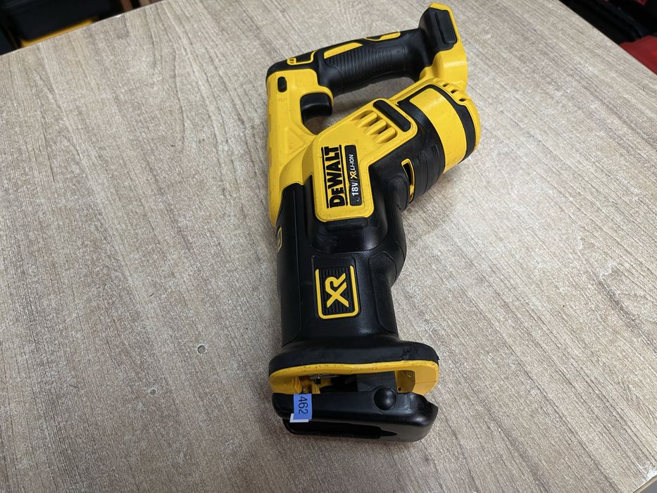 Dewalt DCS367 / безщіткова шабельна пила Девольт