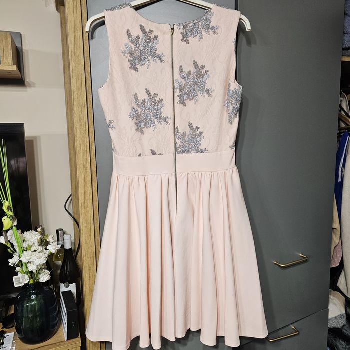 Sukienka koronka łososiowa