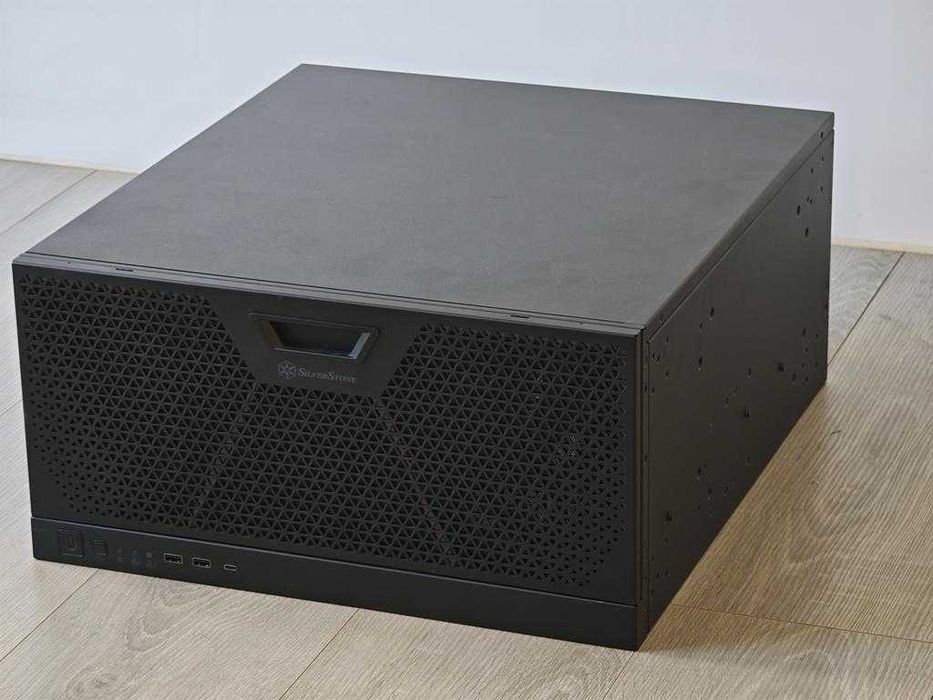 Silverstone RM51 5U Rackmount / Workstation Case (SSI-EEB / 360mm / RTX 4090/5090)