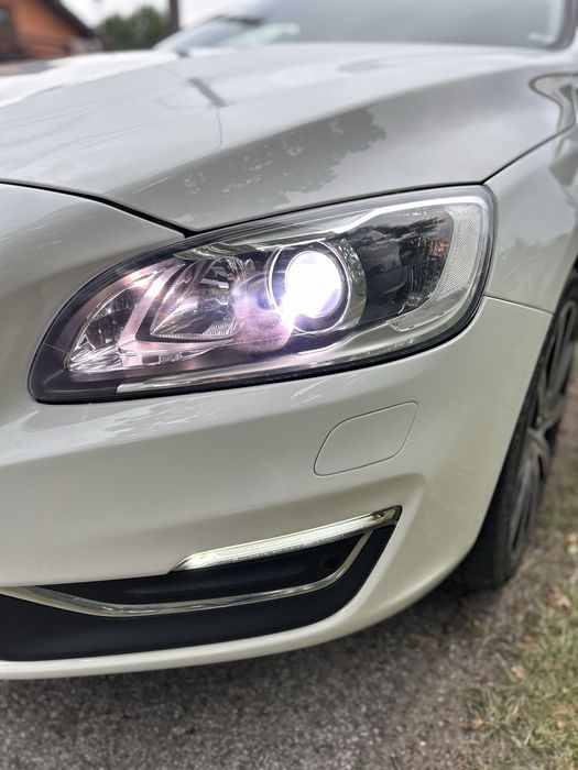 Volvo v60 D4  biturbo SUMMUM FULL OPCJA NOWY ROZRZAD, Turbo