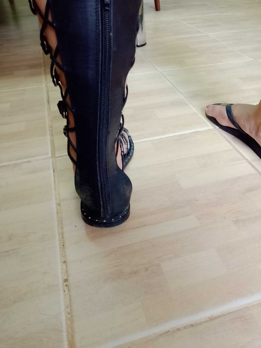 Sandalias em pele n 39 usadas 1 vez