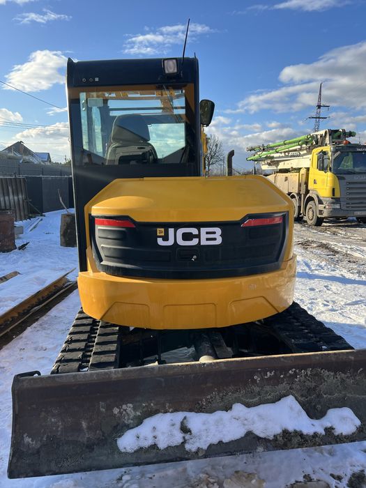 Продається JCB Z-48 Резинова гусениця.