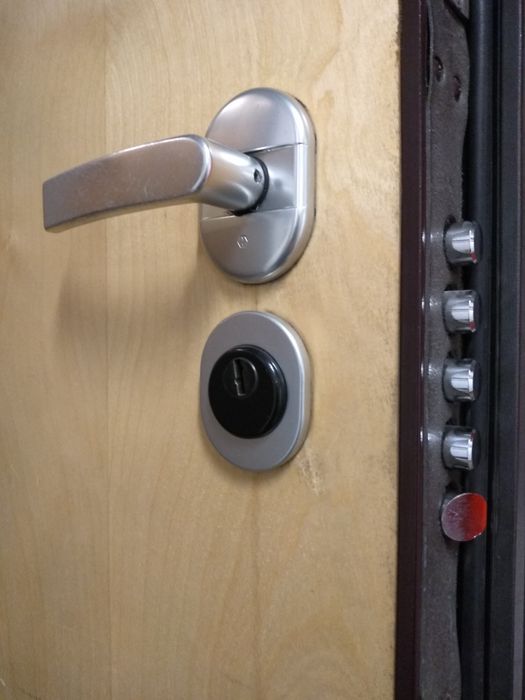 Nowy zamek główny do drzwi Dierre z wymianą.Serwis Dierre Warszawa.