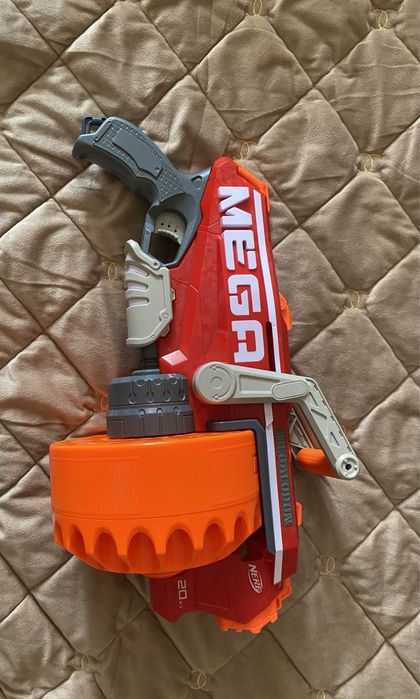 Бластер Nerf Mega Megalodon