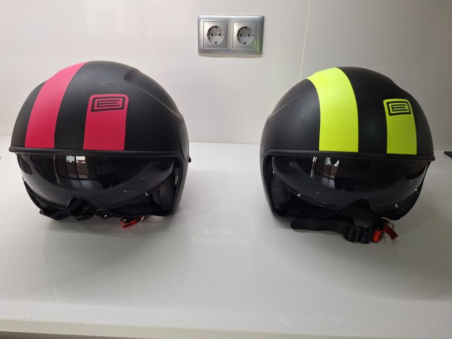 2 capacetes mota em muito bom estado