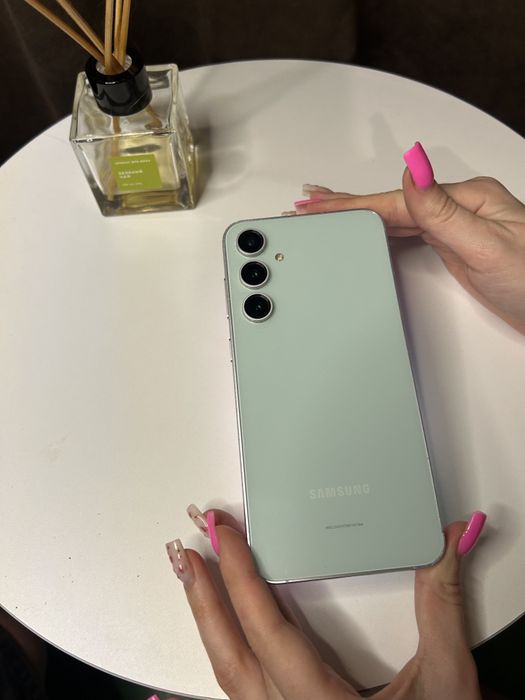 Samsung s23 FE 8 /128