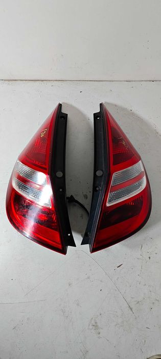 HYUNDAI I30 HATCHBACK 2007 ROK Lewa i Prawa Lampa lewy i prawy tył