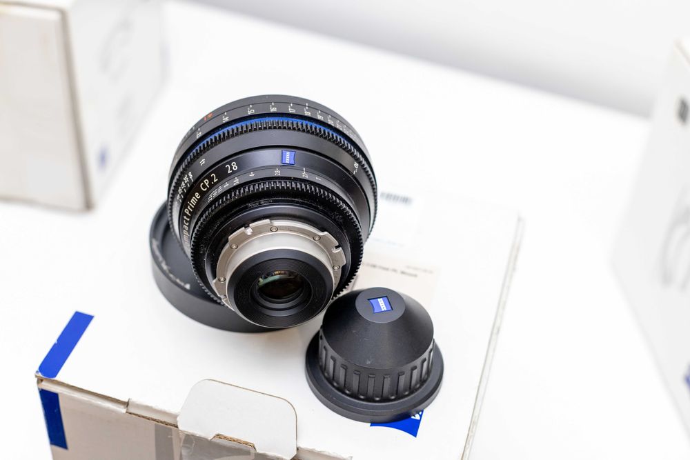 Duas objectivas Carl Zeiss CP2 com PL mount