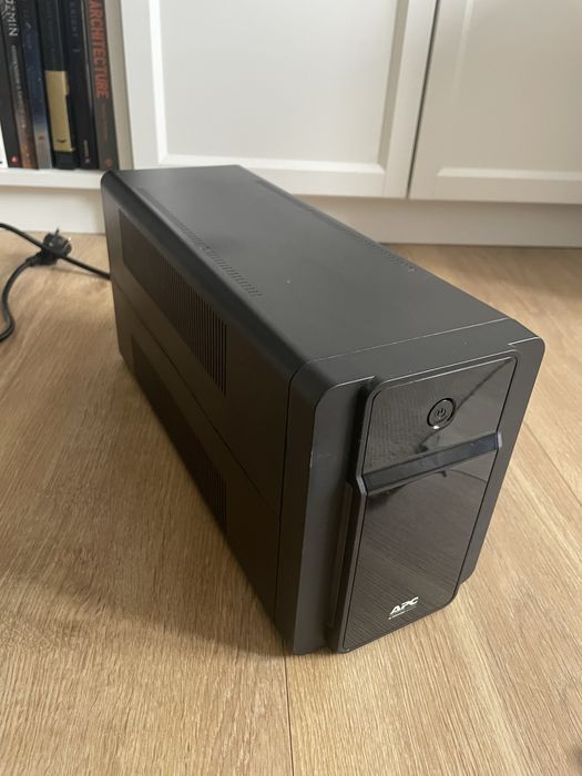 UPS apc back-ups 2200va
