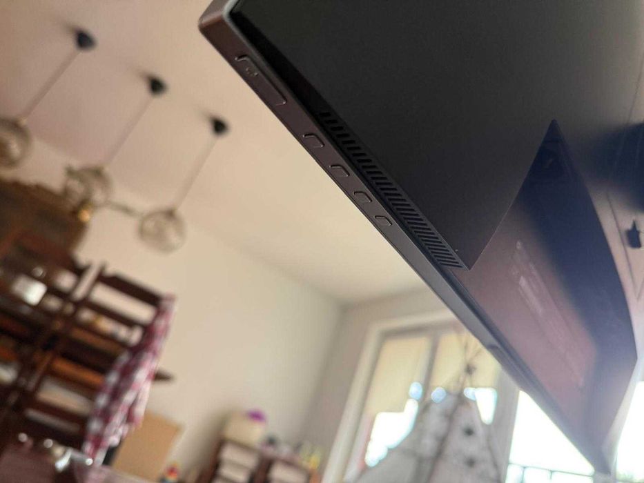 HP E243 24” IPS Full HD