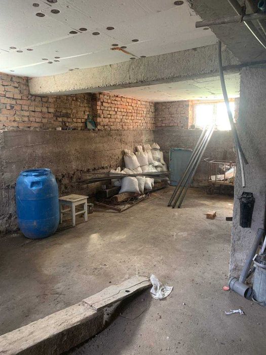 Продам цегляний будинок на ж/м Мирний