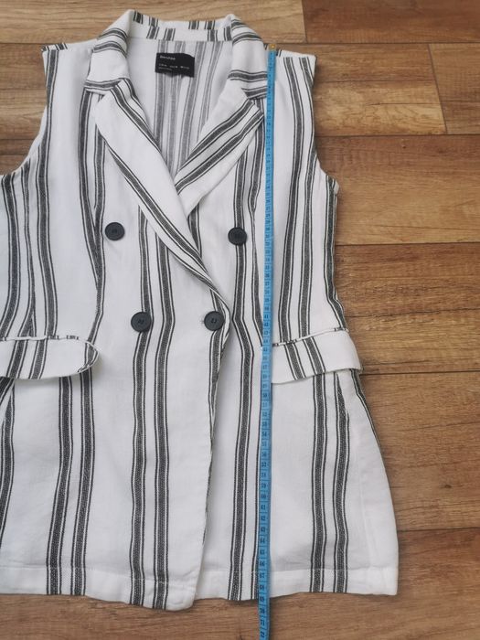 Kamizelka Bershka 38 M biała w czarne paski wiskoza len