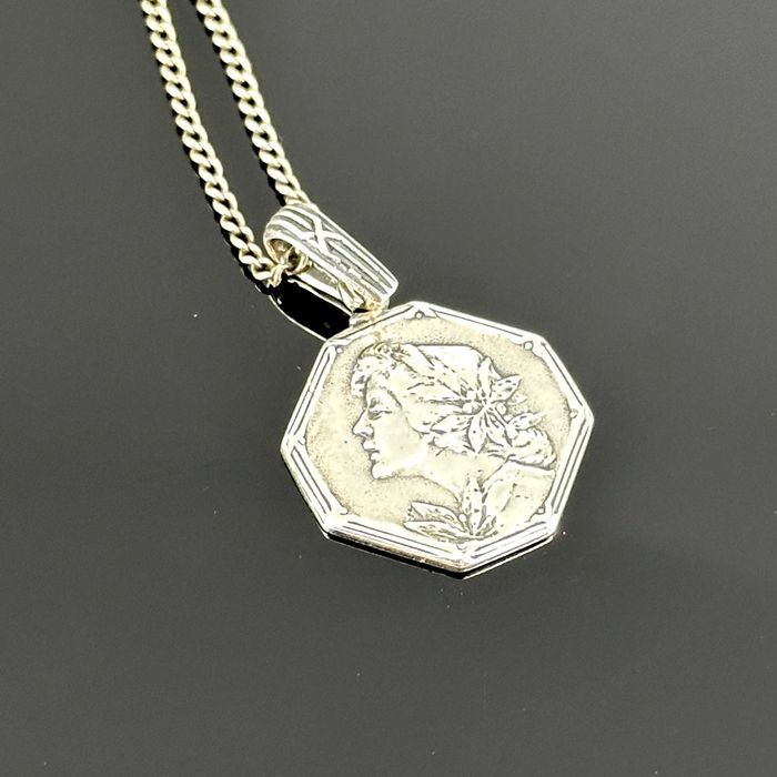 Srebro - Srebrna secesyjna przywieszka do łańcuszka - próba 925