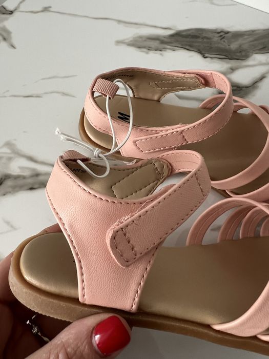 Босоніжки h&m 28,29,30,32,33р