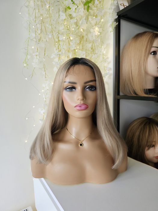 Ala peruka premium włos beżowy blond z szarością na odroście lacefront