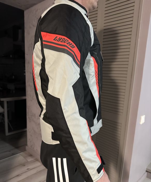 Мотокуртка L з захистами