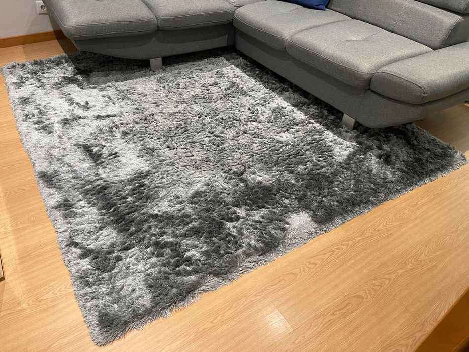 Carpetes para Sala e Quartos (Cinza Pelo Alto)