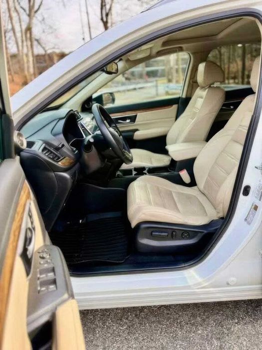 Honda CR-V Touring      2017