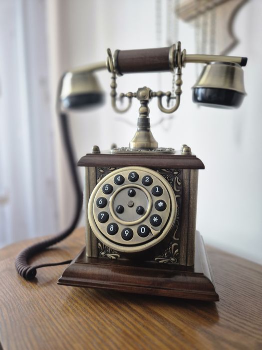 Telefon w stylu retro do dekoracji/sesji zdjęciowych