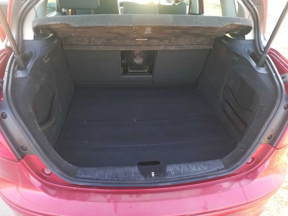 Сеат Толедо (Seat Toledo) 2005 року