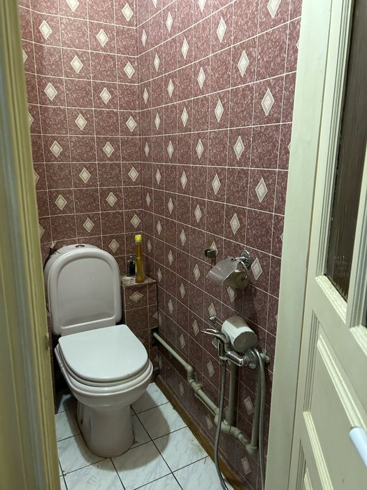 Продам 4 рьох кімнатну квартиру в центрі