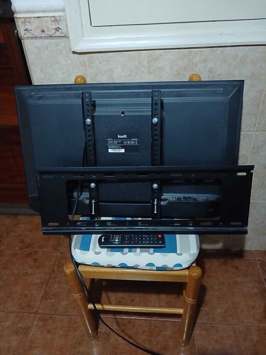 TV marca kunft 32 polegadas como nova