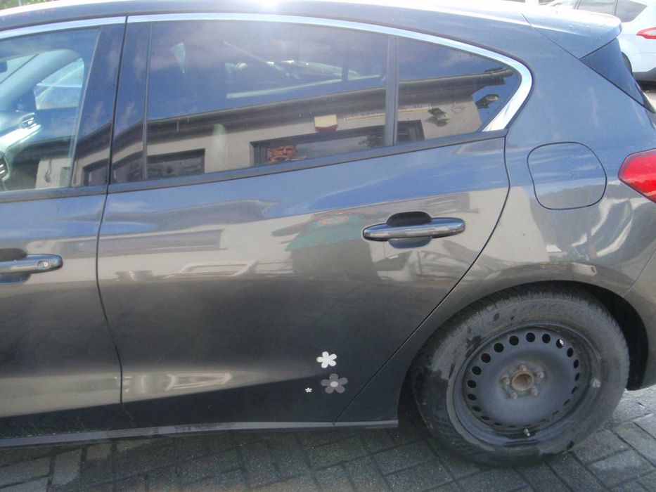 Ford Focus MK4 drzwi LT hb kolor BJ