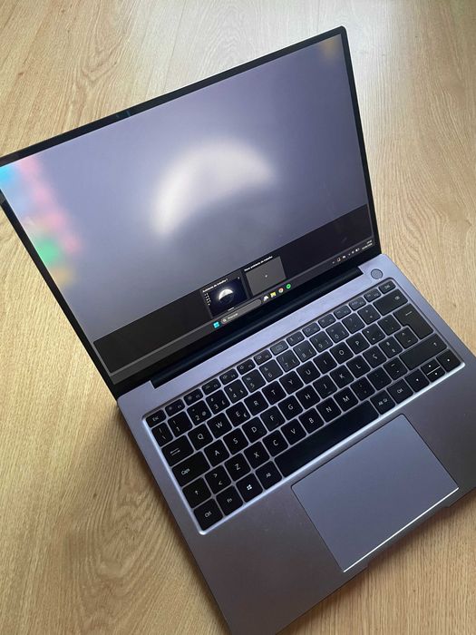 Huawei Matebook 14 - intel i7/16gb RAM/512gb