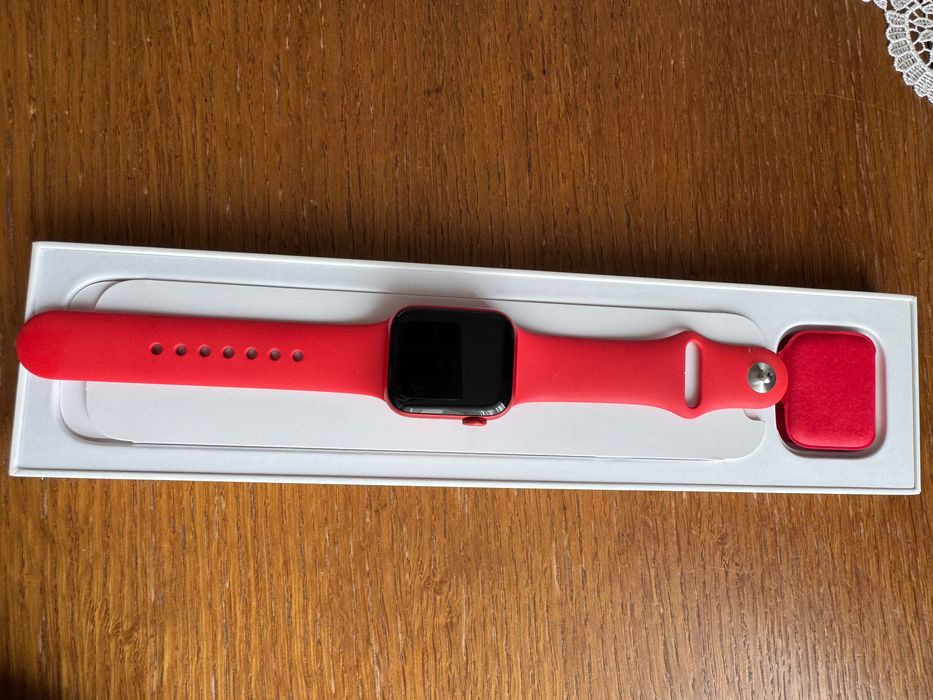 Смарт годинник Apple Watch Series 6 40mm (PRODUCT)RED