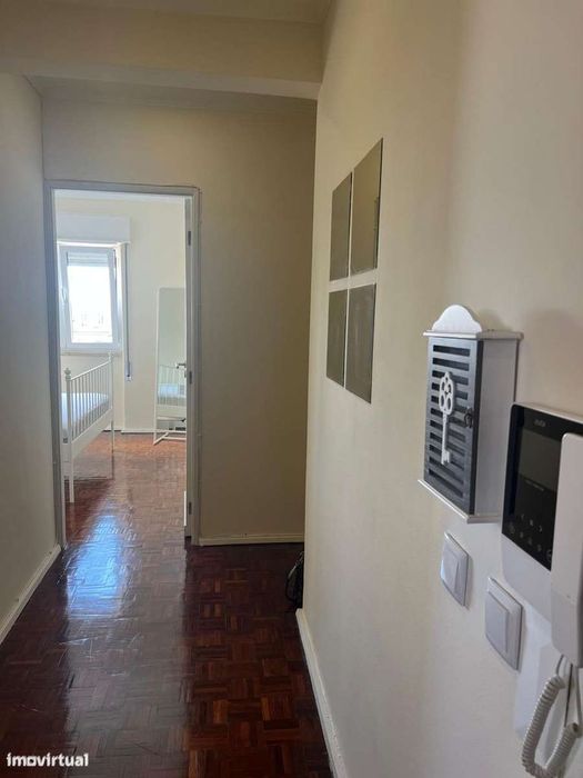 Excelente apartamento T1 mobilado para arrendar no centro de Setúbal