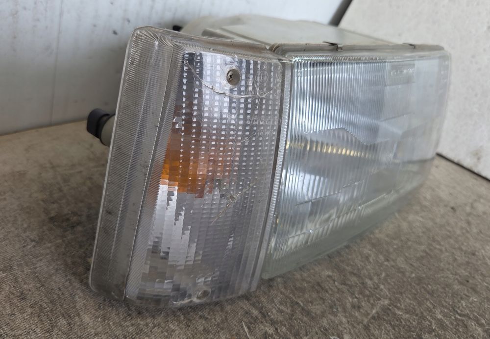 lampa przód prawa iveco daily i europa uszkodzony