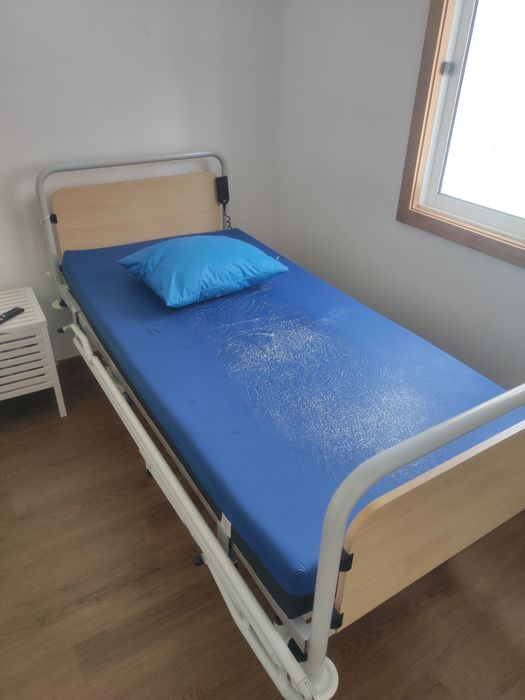 Cama articulada eléctrica