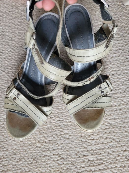 Sandały 37 Carinii skóra koturn buty letnie