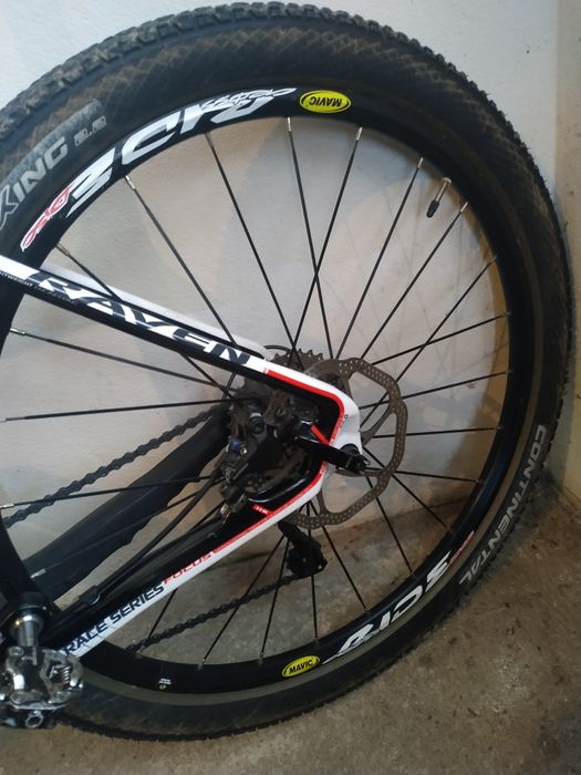 Focus carbono como nova com rodas mavic.