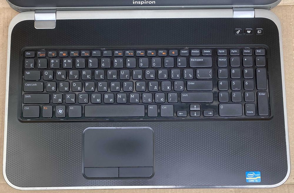Ноутбук Dell Inspiron 7720 i5-3210M RAM 8Gb HDD 750Gb GeForce 650M 2Gb