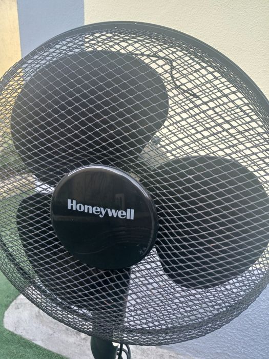 Ventoinha de pé Honeywell